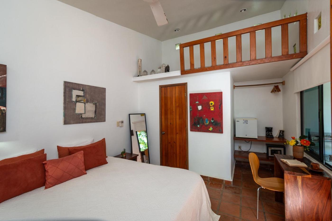 Mozart Y Macondo Hotel
