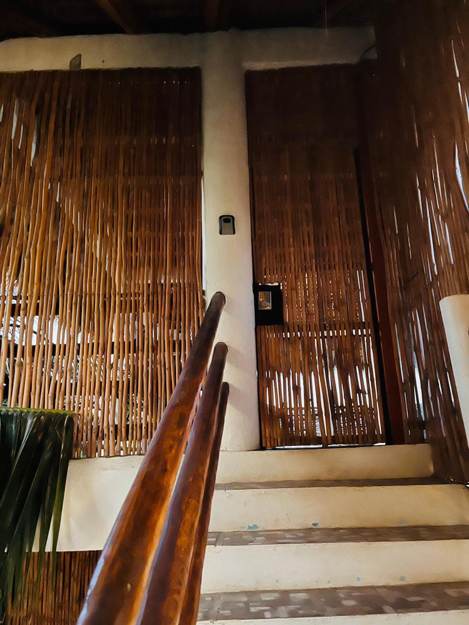 Bikini House Guest house *