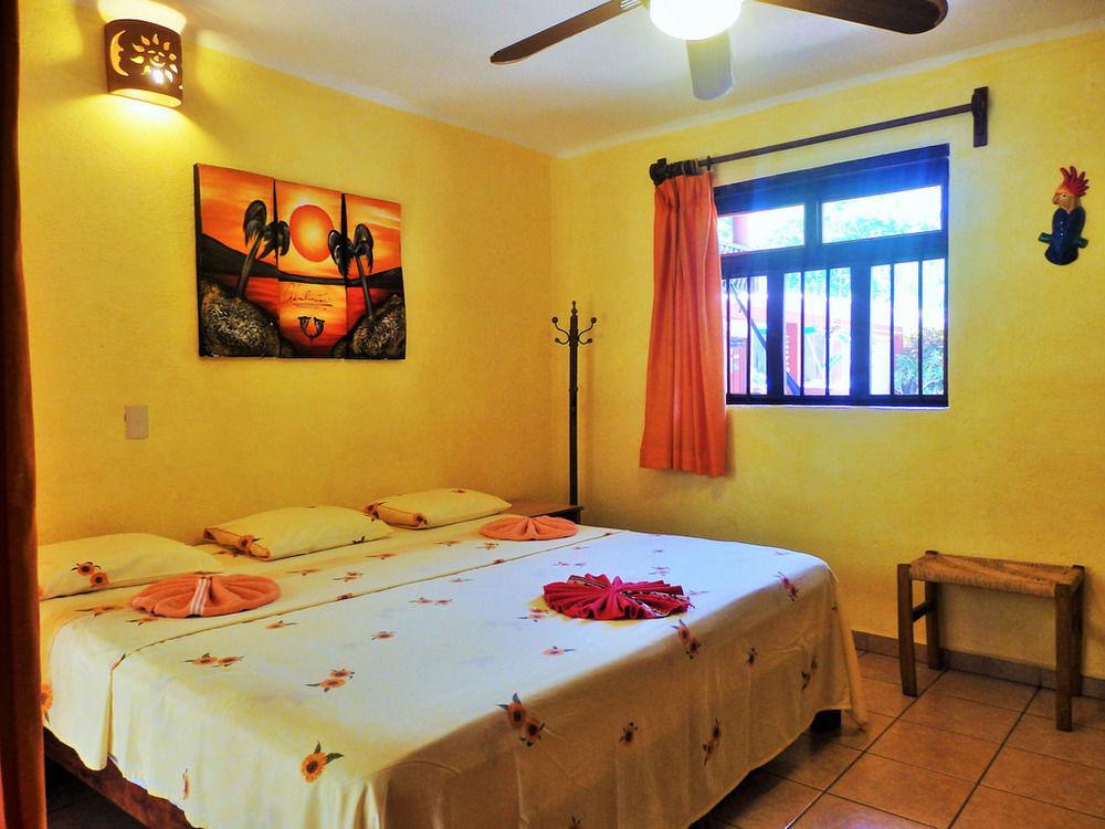 Hotelito Swiss Oasis, Playa Zicatela - Adults Only - Kitchen - Cocina Hotel