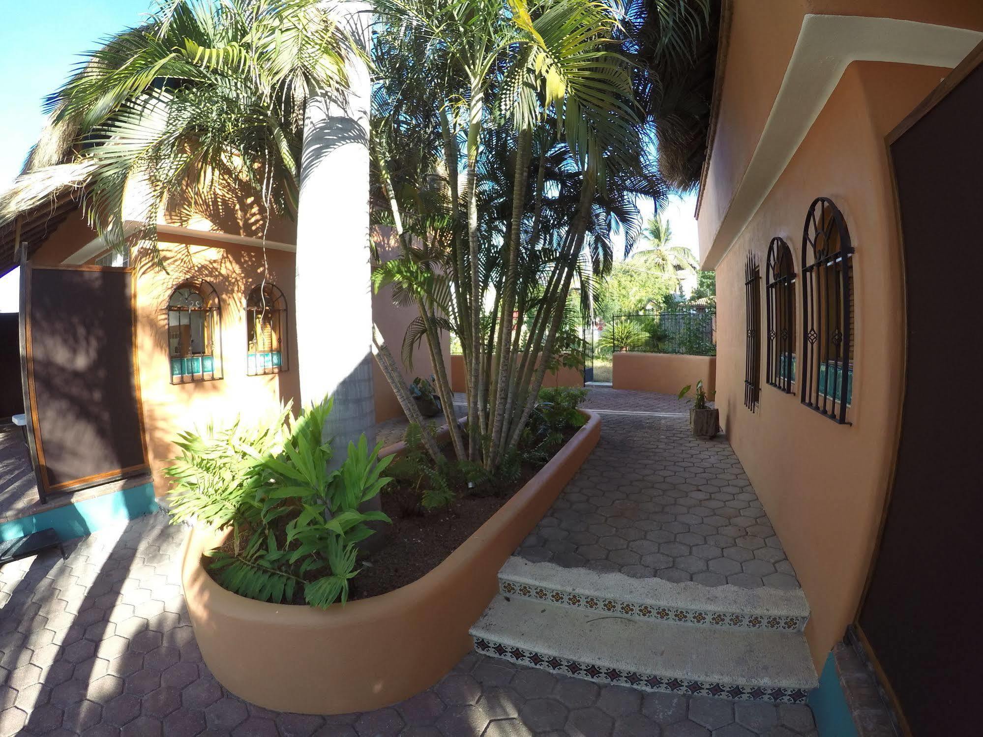 Suites Brisas Carrizalillo Hotel 3*