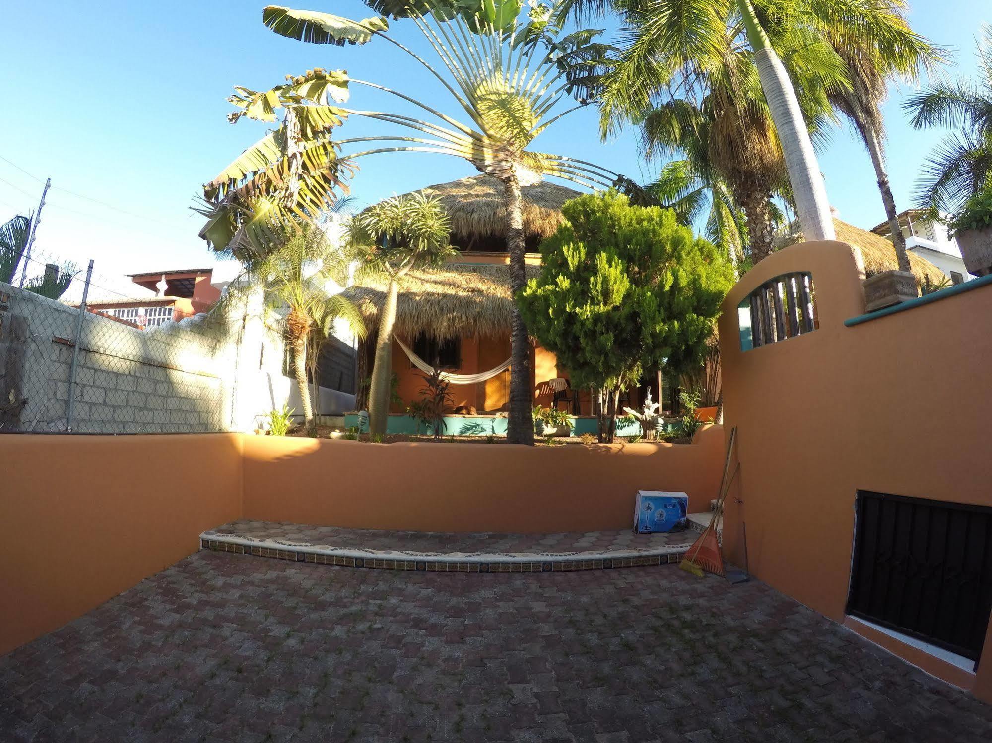Suites Brisas Carrizalillo Hotel