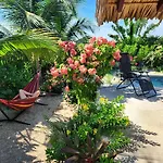 Casa Ikal Charming Beach Front House With Pool