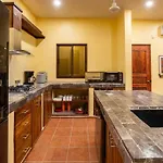 Casa Valovi, New Puerto Escondido Home With Covered Pool, Close To Beach