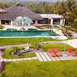 Villa De Las Rocas