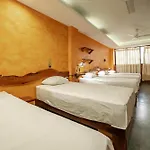 Madre Tierra Hotel & Coworking