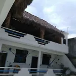 La Punta Rooms Hostel