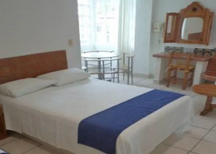 Best Night La Laguna Hotel