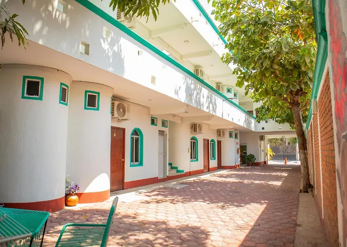 Hotel Escondido