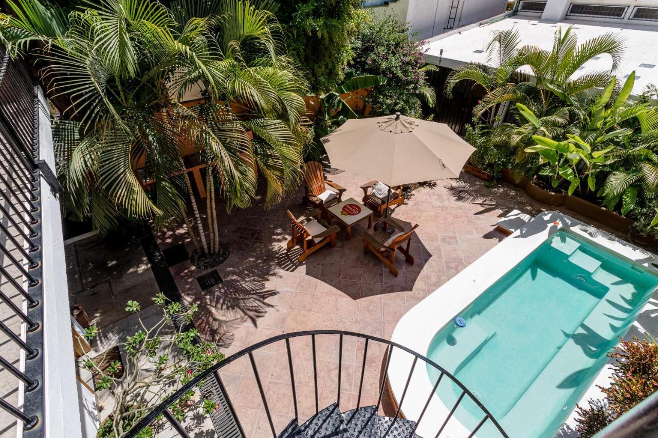 Casa Hibiscus Apartahotel