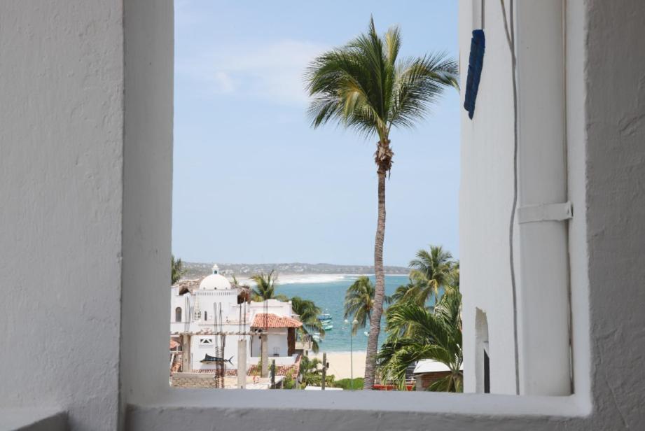 Hotel & Mayflower Puerto Escondido (Oaxaca)