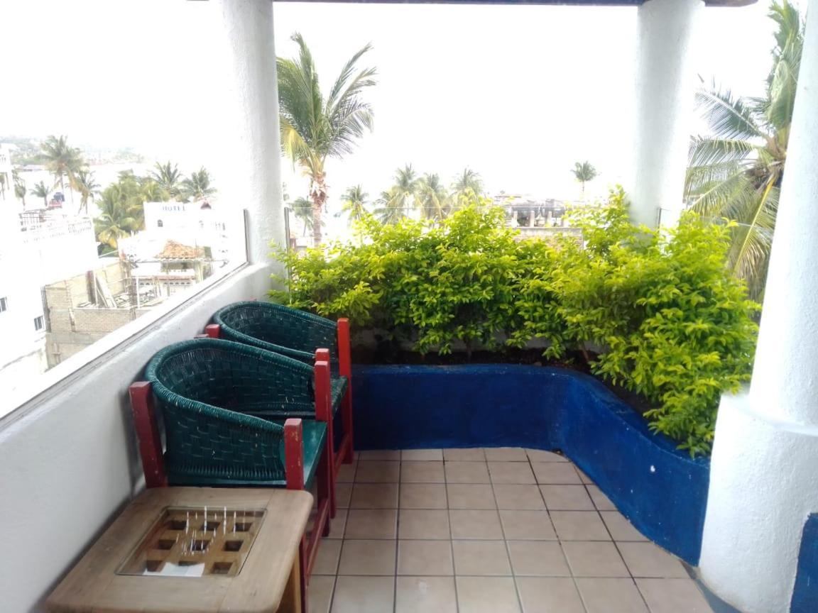 Hotel & Mayflower 3*