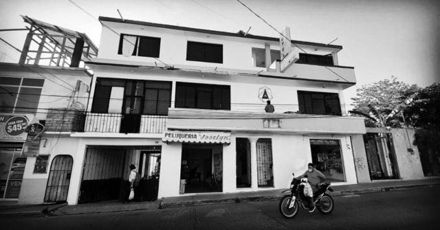 Punta Escondida Residencia Artística Hostal Puerto Escondido (Oaxaca)