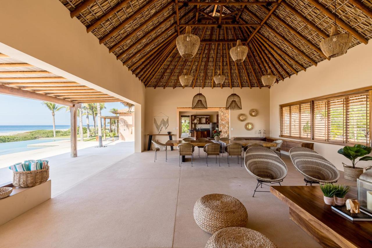 Villa Casa Constantia Beach Front Home