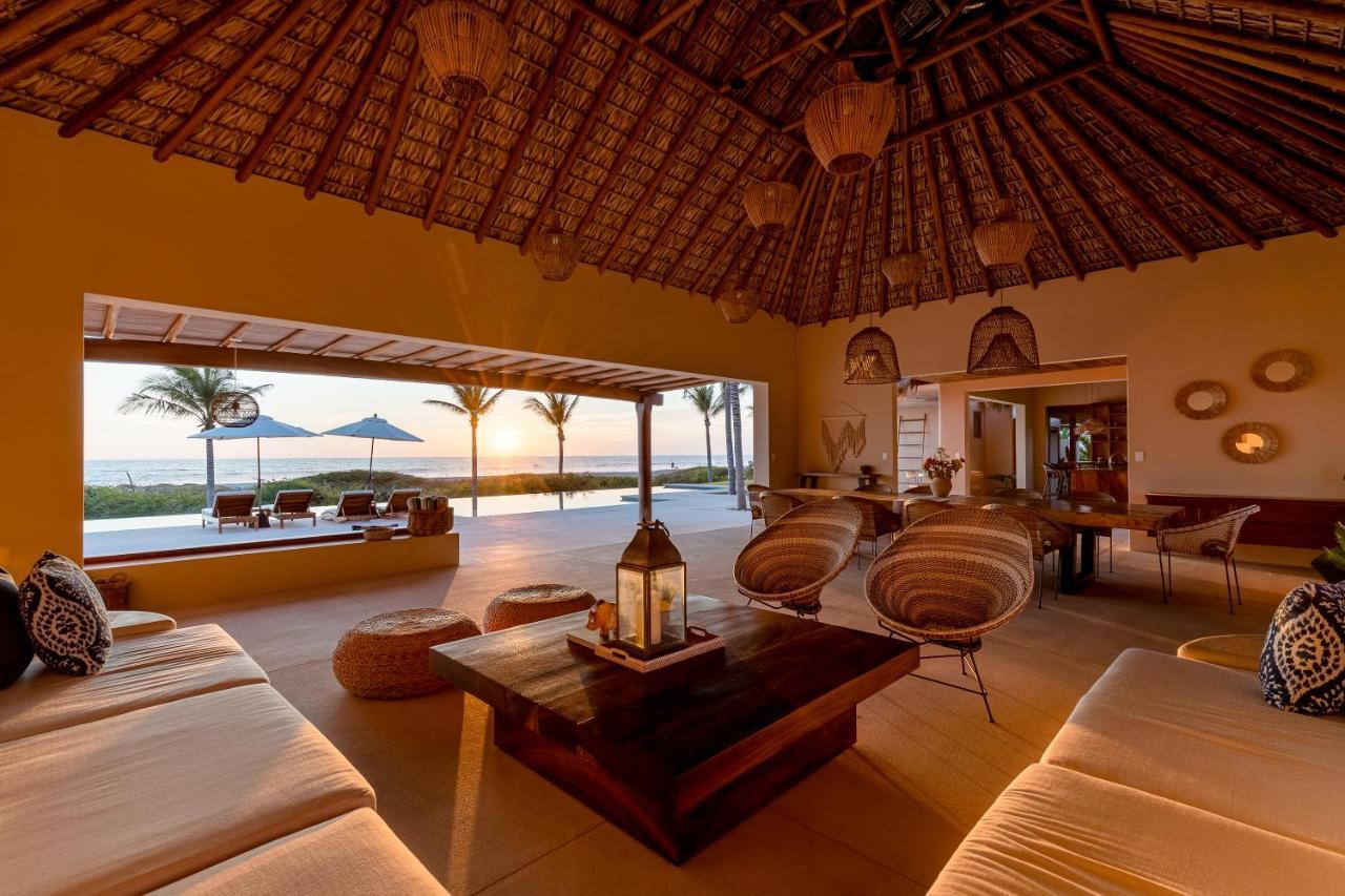 Villa Casa Constantia Beach Front Home