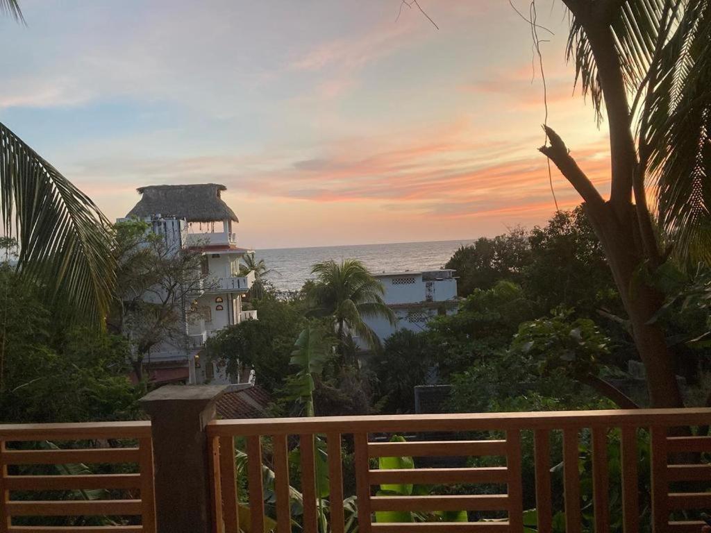 Pensión Casa De La Gente Nube Puerto Escondido (Oaxaca)