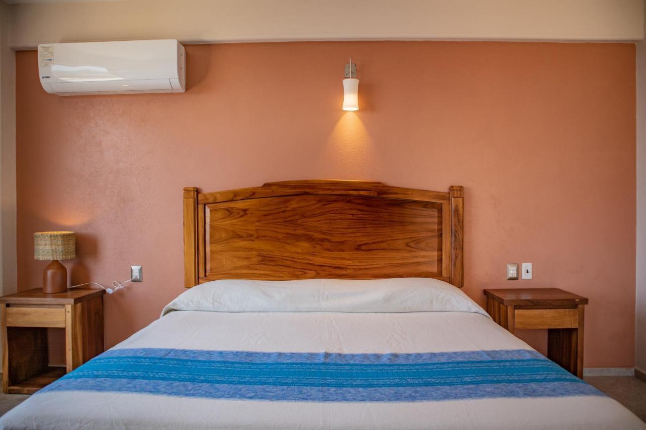 El Mirador Hotel