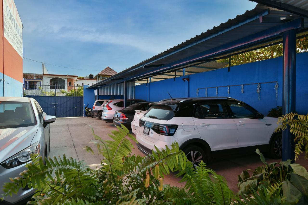 Hotel Costamar, Puerto Escondido 3*