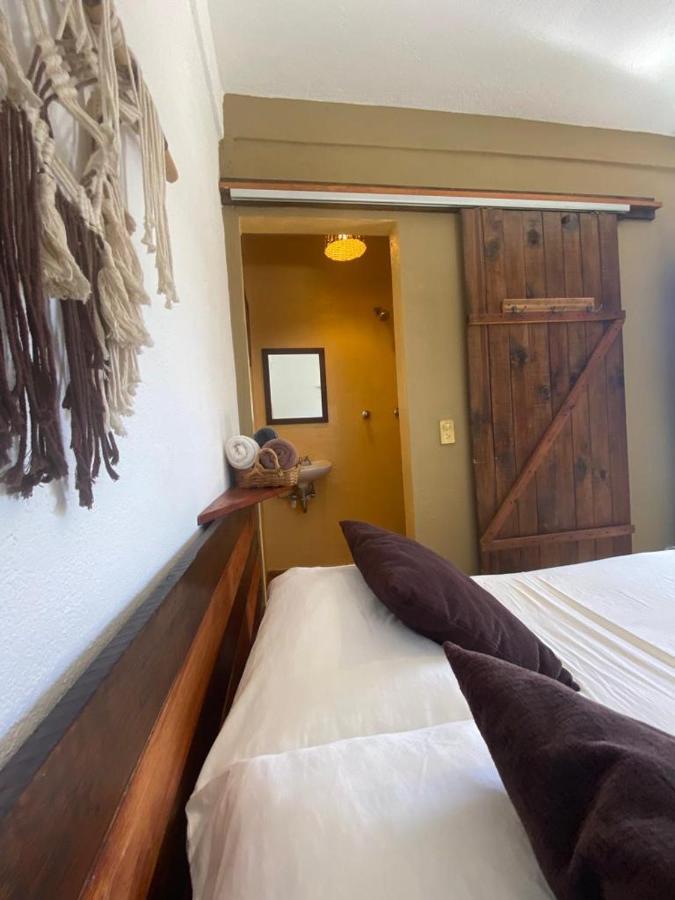 Hostal Chaak *