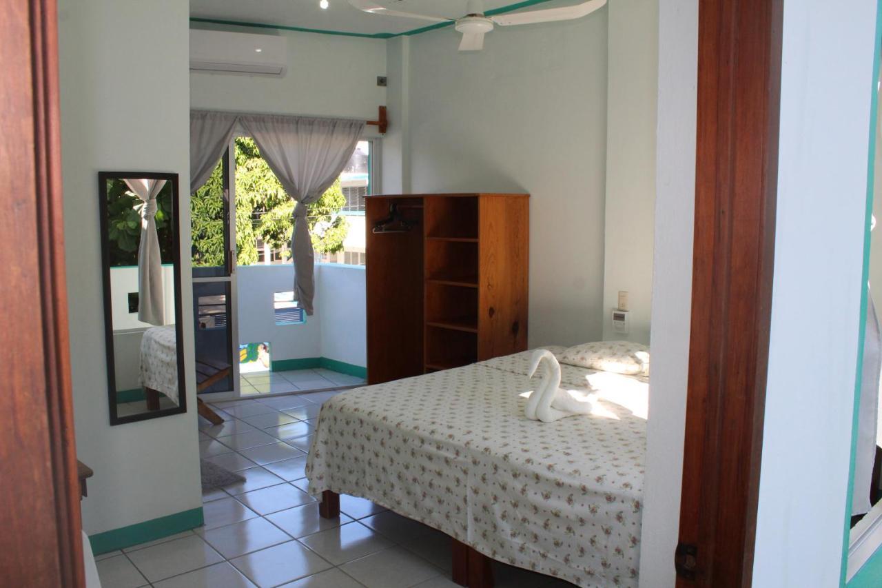 Escondido Hotel *