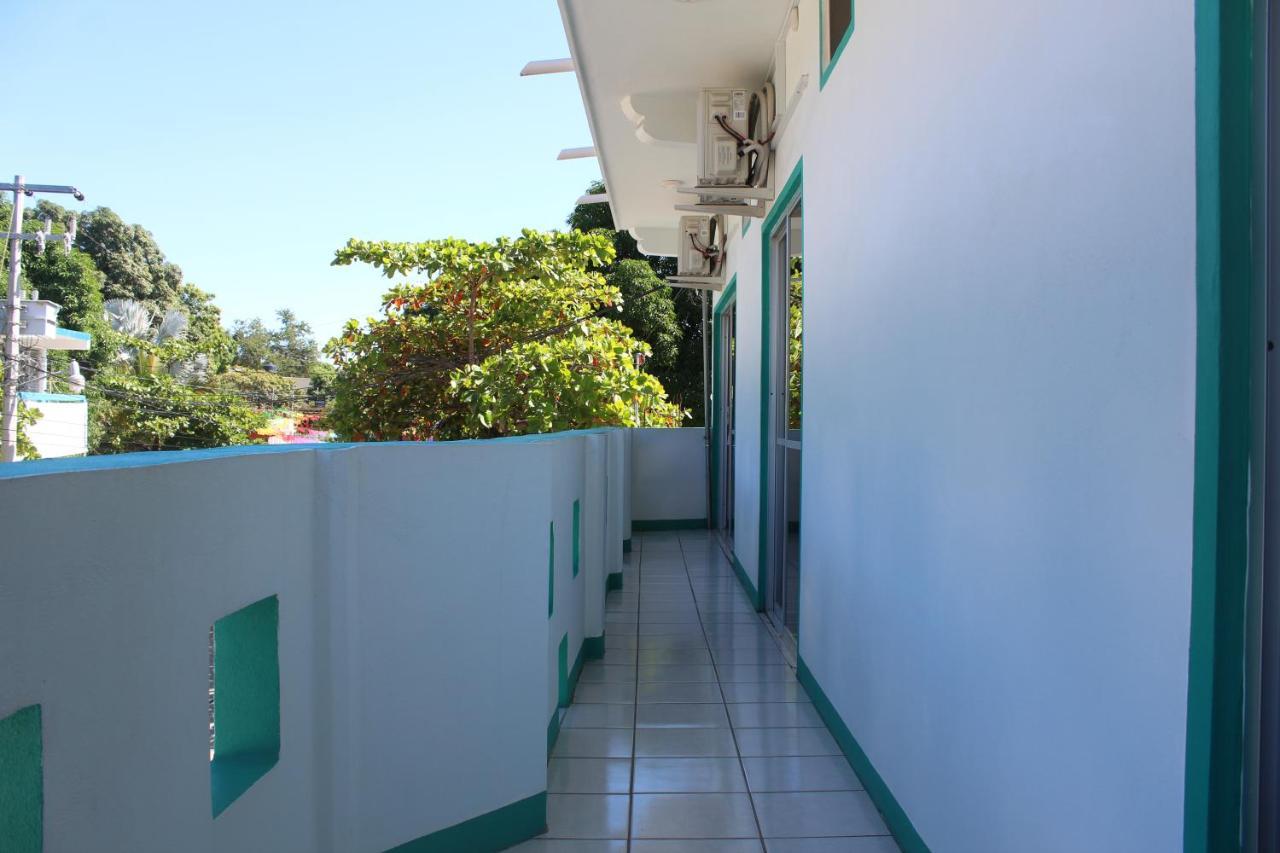 Escondido Hotel *