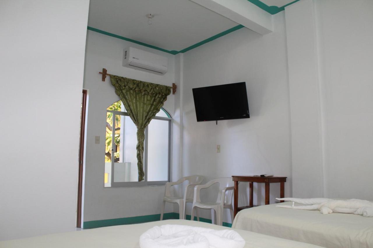 Hotel Escondido *