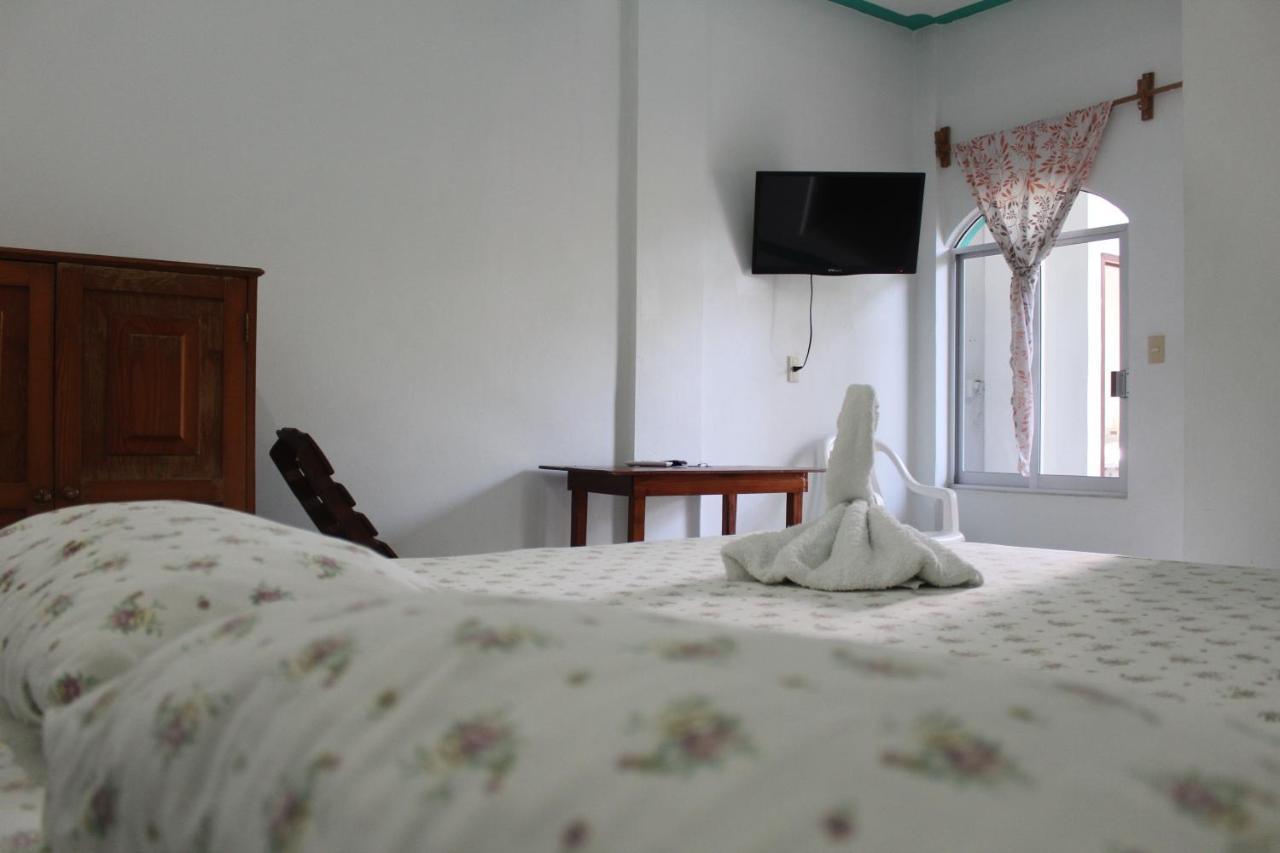 Hotel Escondido