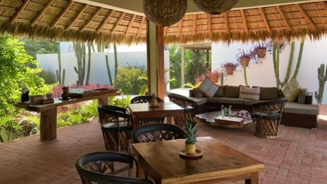 El Ranchito Puerto Escondido Beach Front *