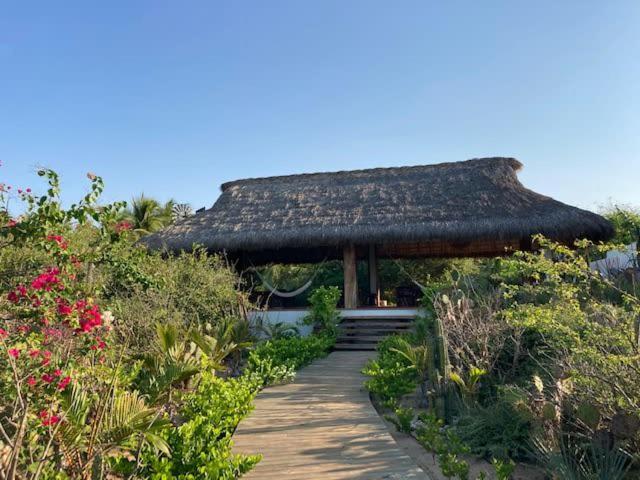 El Ranchito Puerto Escondido Beach Front *