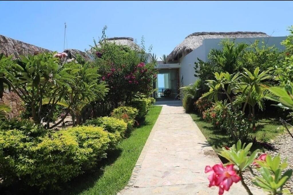 Casa De Playa , Pto Escondido , Oaxaca ; Casa Luisa * Puerto Escondido (Oaxaca)