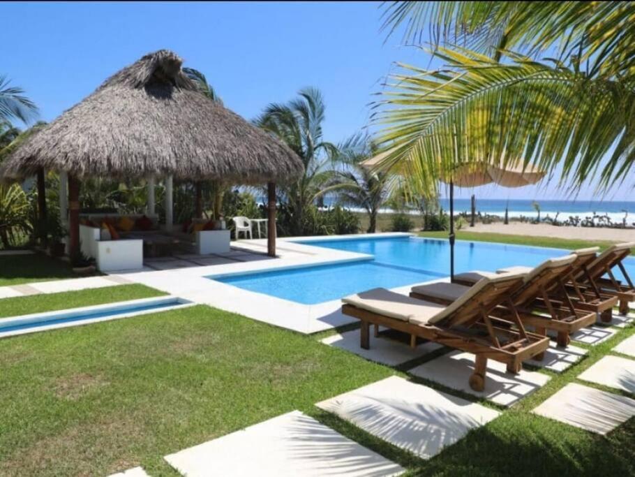 Casa De Playa , Pto Escondido , Oaxaca ; Casa Luisa * Puerto Escondido (Oaxaca)