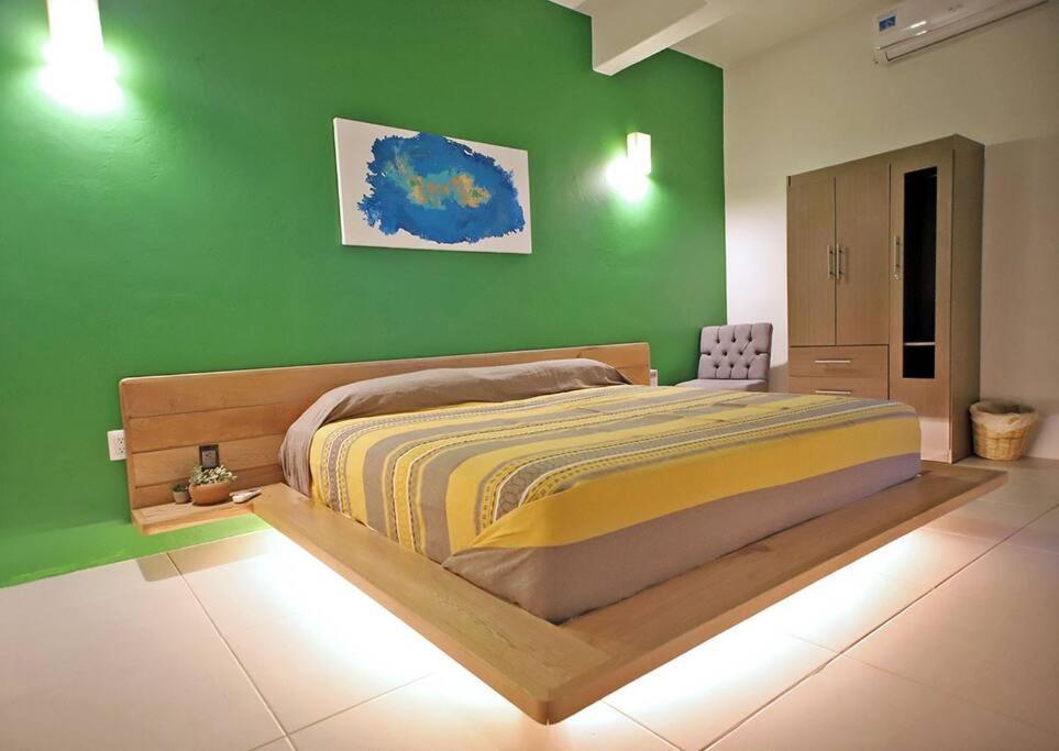 2br -water At Mikasa- Fast Wifi, King Beds, Ac, Near Beach, Pool