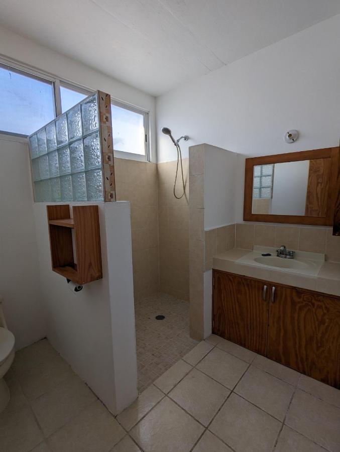 El Pulpo - Ac - Internet Starlink - Hot Water Guest house Puerto Escondido (Oaxaca)