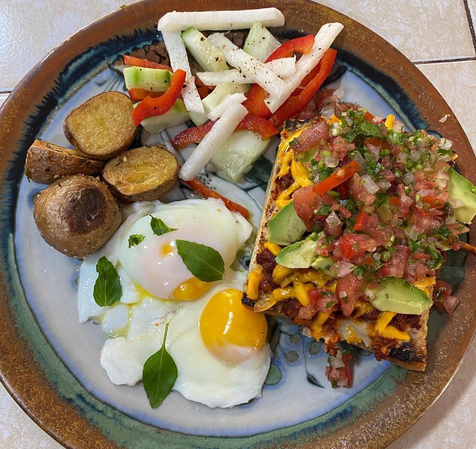 Zandoyo Bed & Breakfast