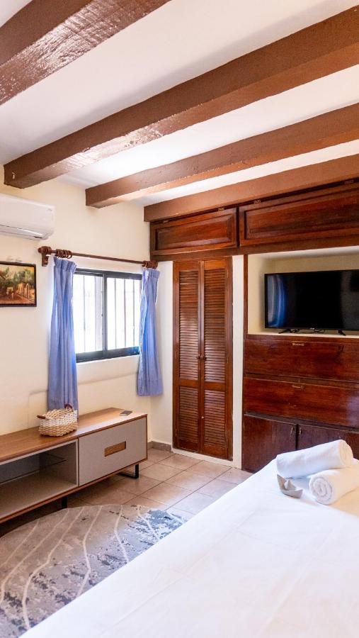 Hotel Esencia Puerto Escondido 3*