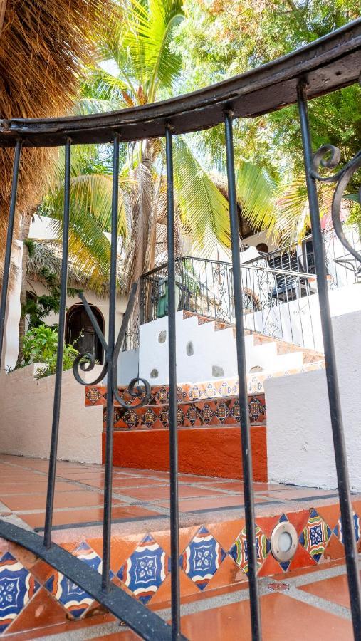 Hotel Esencia Puerto Escondido 3*