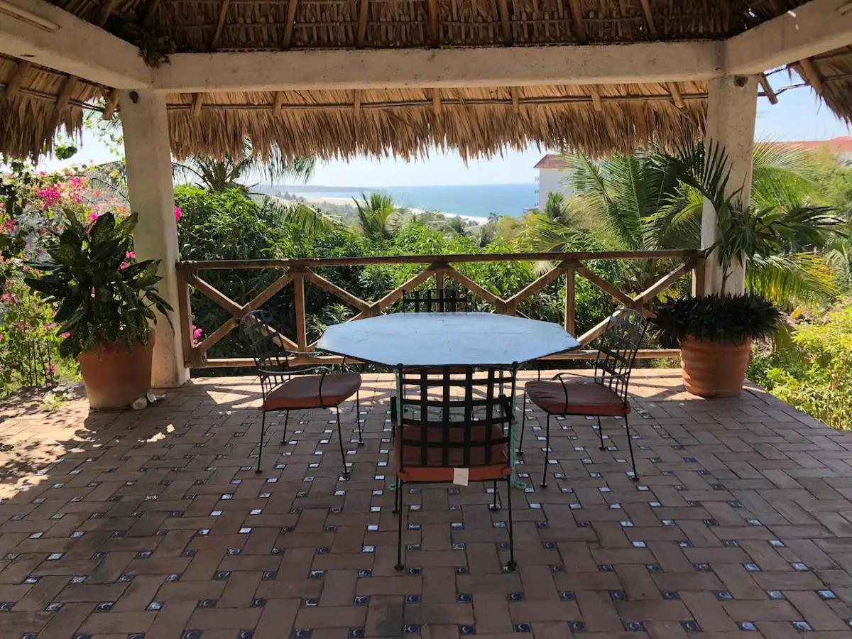 Museo Viscuso - Ospitalita Six Edens * Puerto Escondido (Oaxaca)