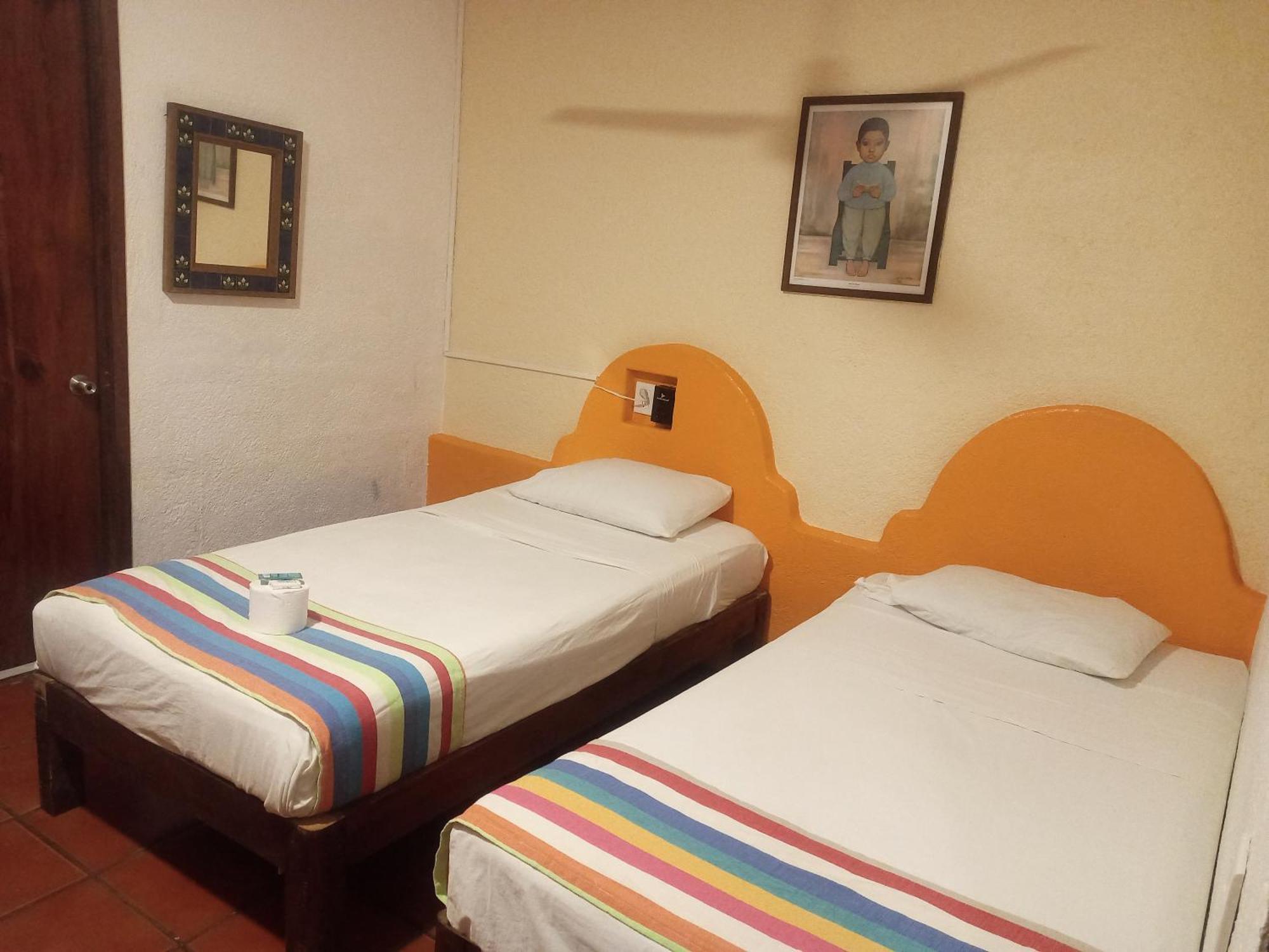 Pargos Hotel&cowork 2*