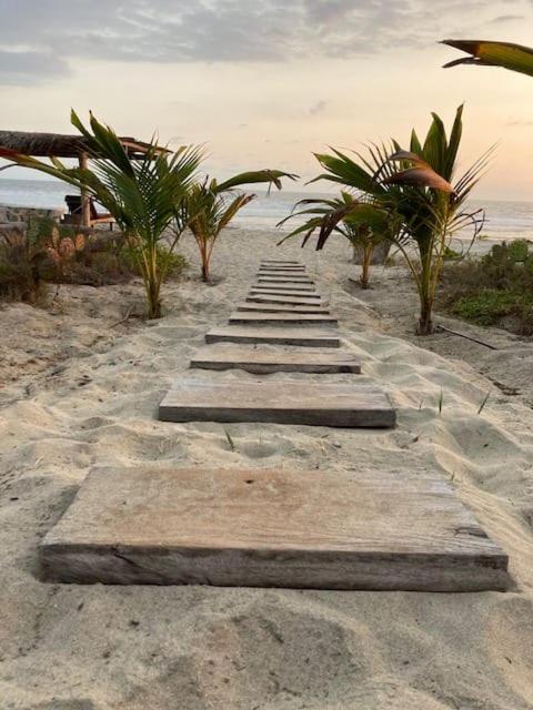 El Ranchito Puerto Escondido Beach Front *