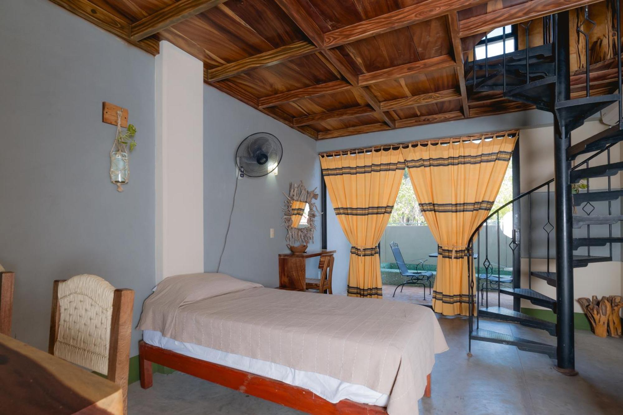 Madre Tierra & Coworking Hostel Puerto Escondido (Oaxaca)