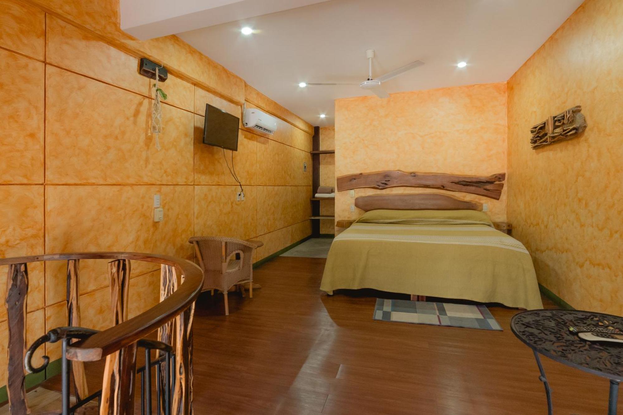 Madre Tierra & Coworking * Puerto Escondido (Oaxaca)