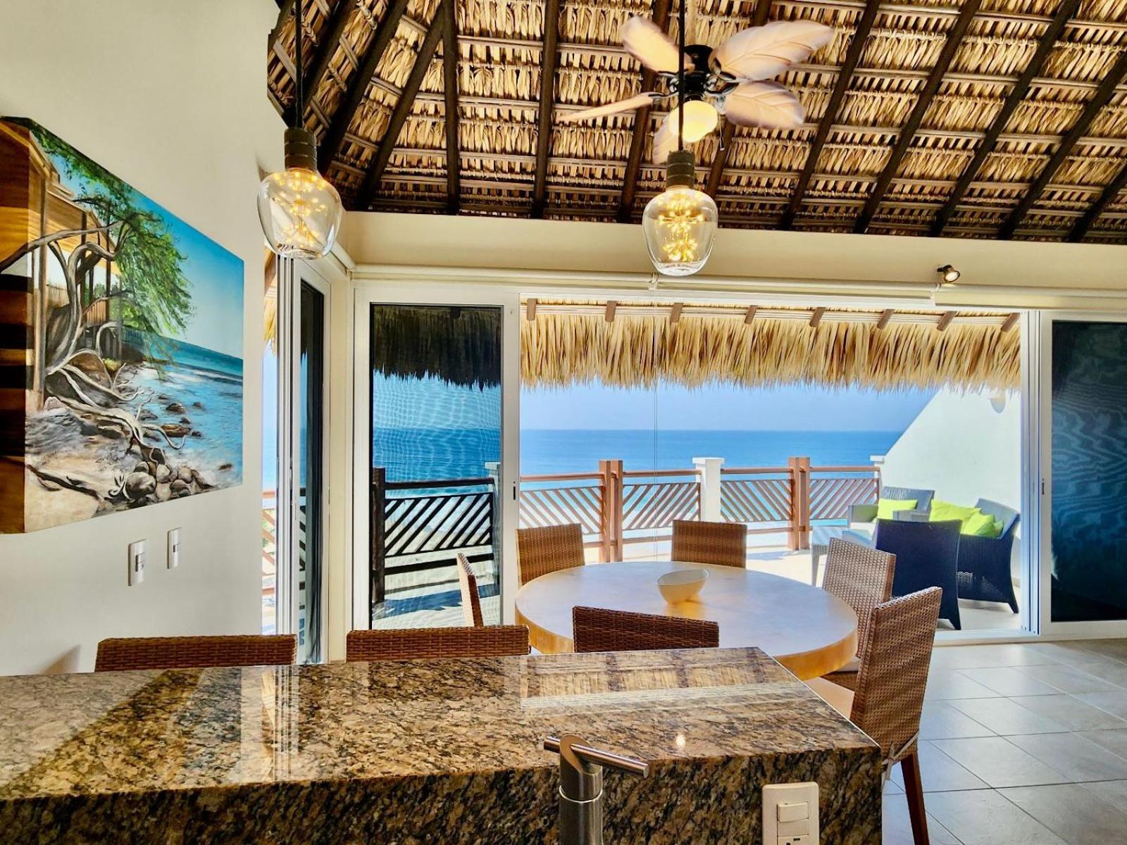 Beachfront In A Peaceful 8mi From Puerto Escondido Apartment *