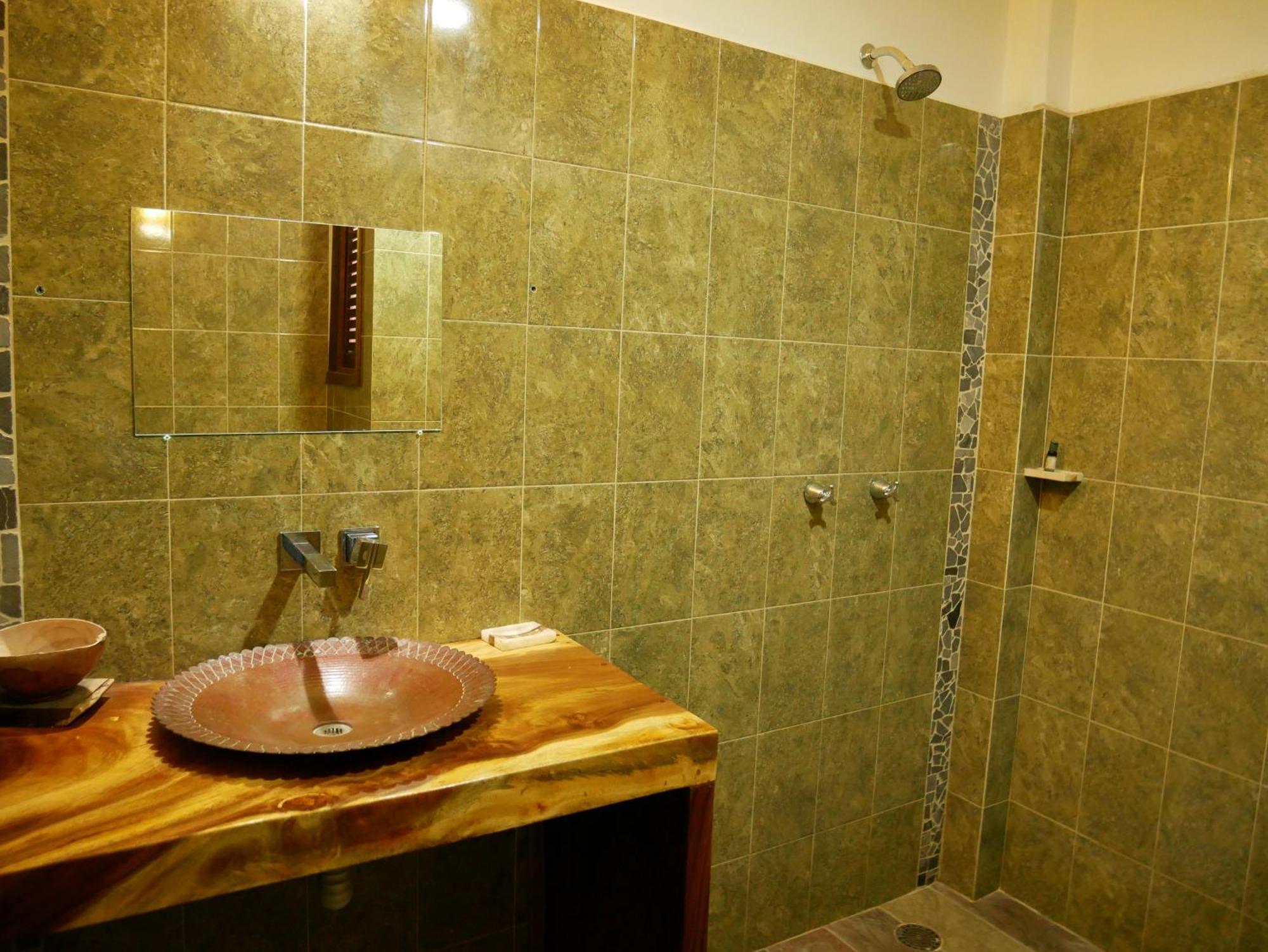 Madre Tierra & Coworking Hostel *