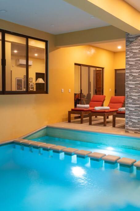 Casa Valovi, New Puerto Escondido With Covered Pool, Close To Сasa de vacaciones *