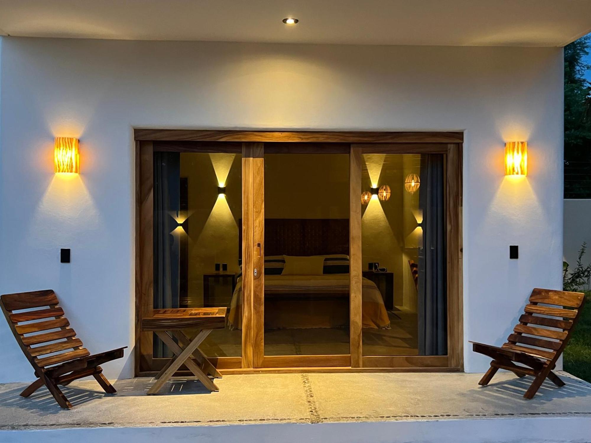 Casa Jubilee King Main Floor *