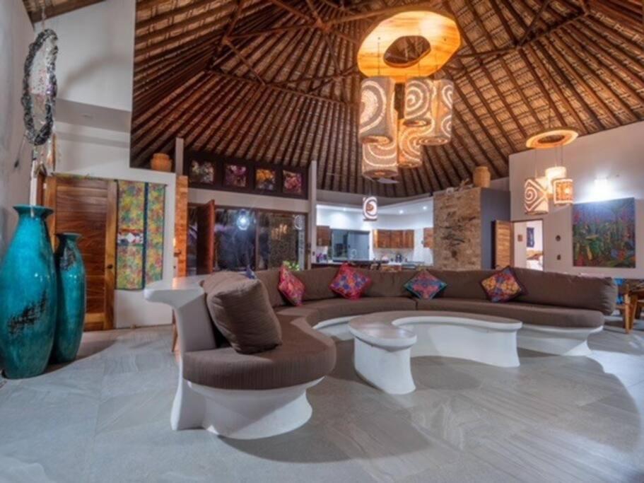 Villa De Rocas *