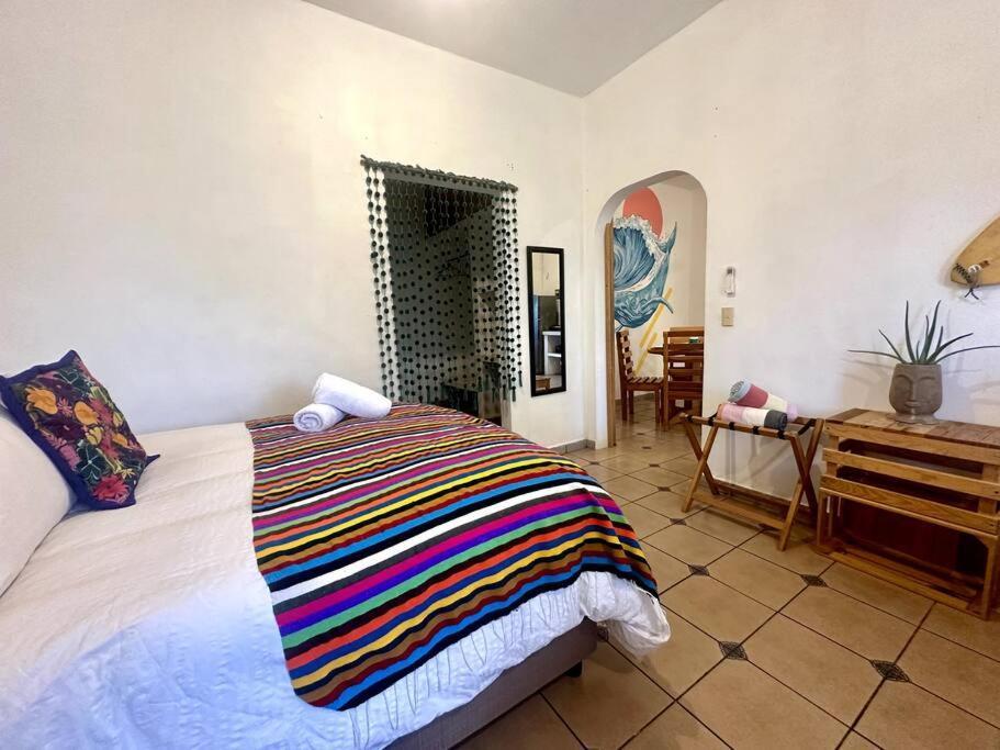 Budget 1br With Starlink Wifi, 3 Min To Beach! Puerto Escondido (Oaxaca)