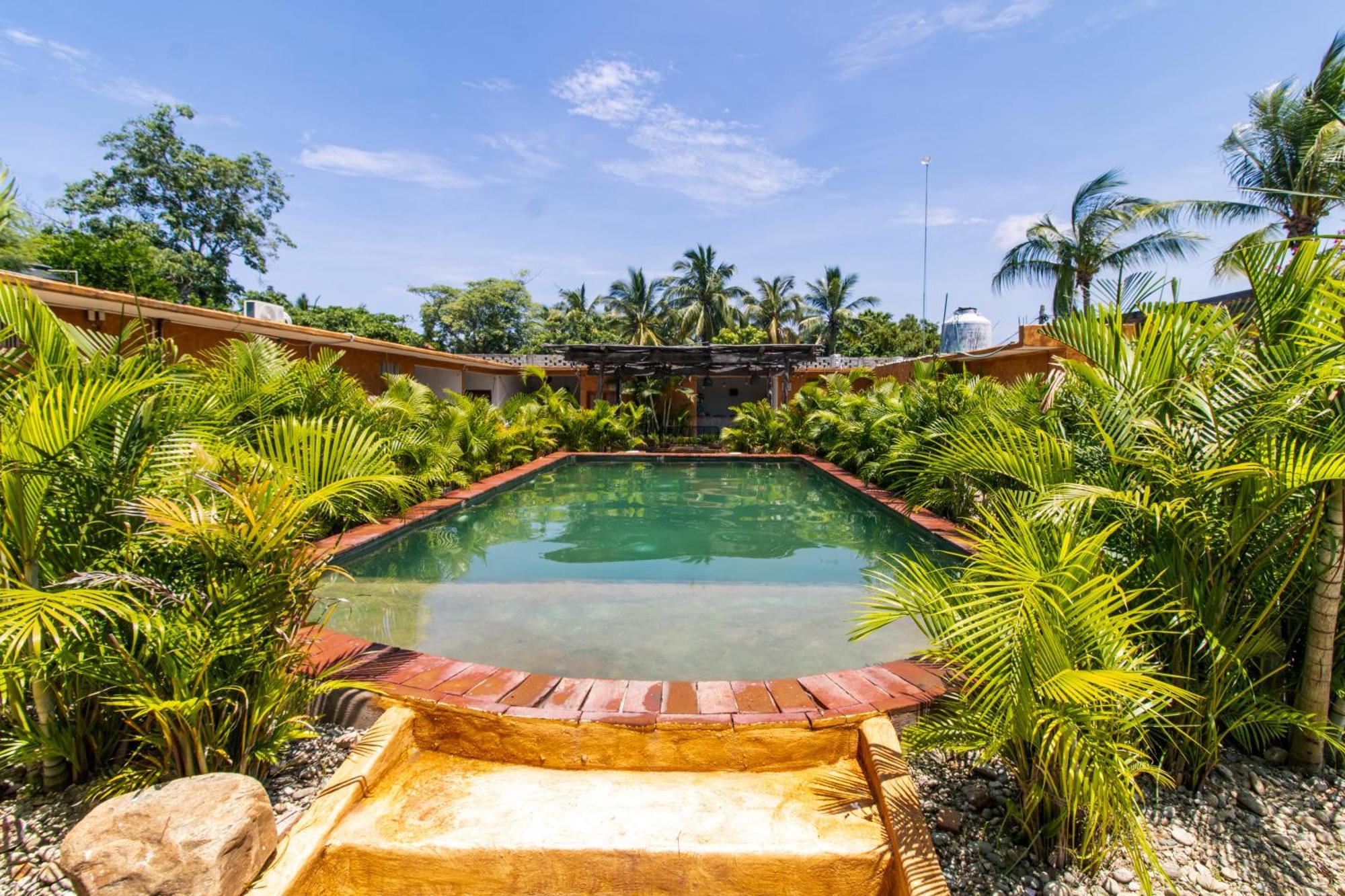 Hidden Port Melrose Place