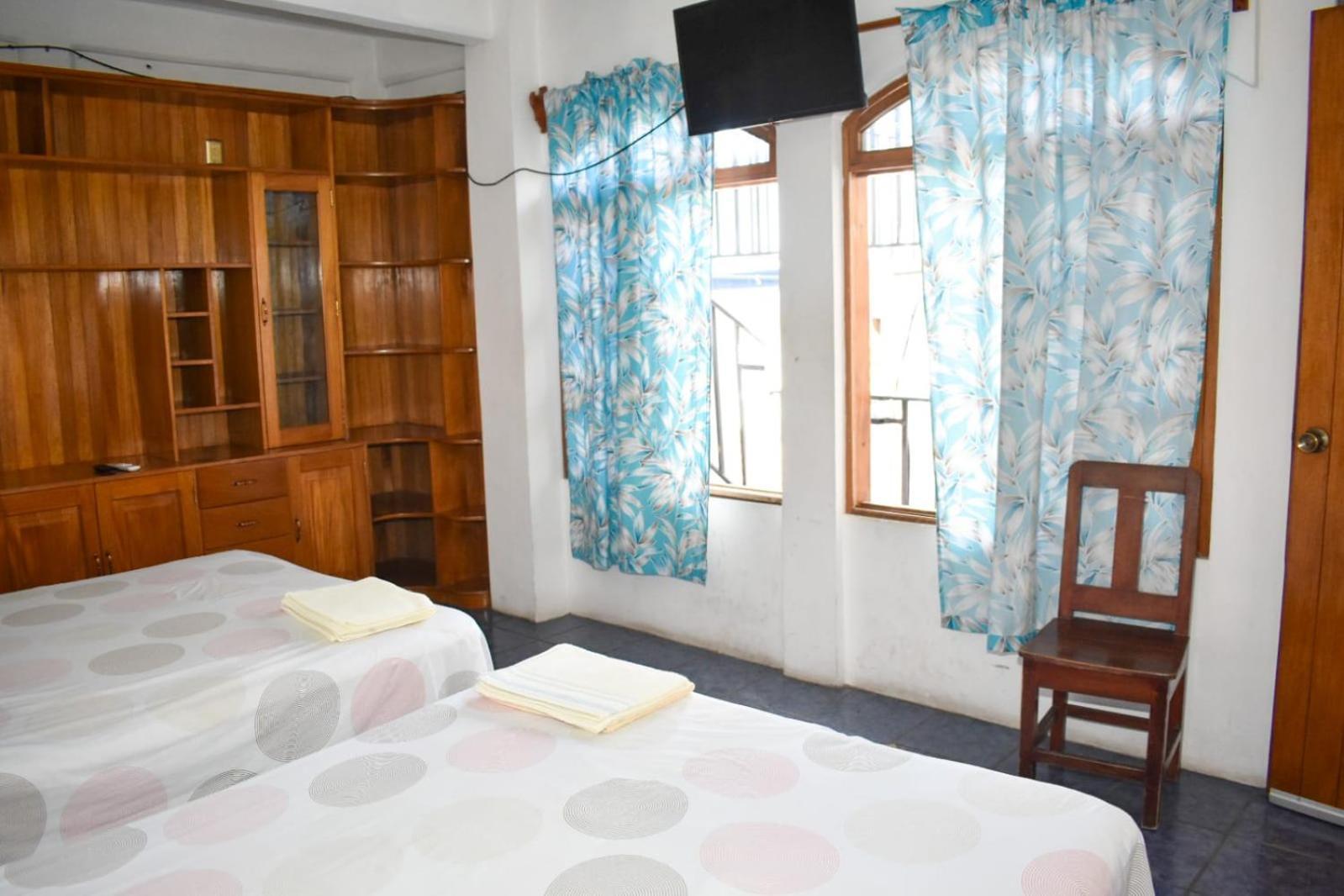 Naxhiely Hotel *
