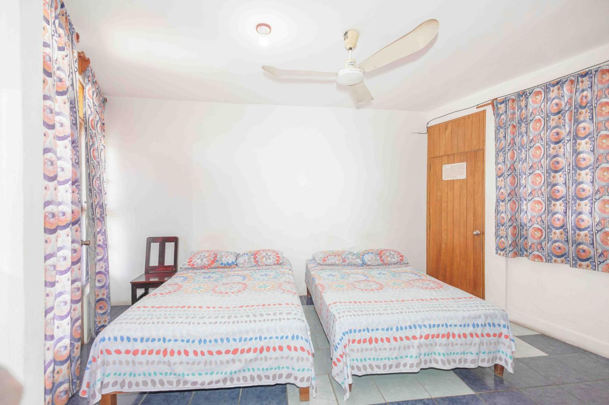Naxhiely Hotel *