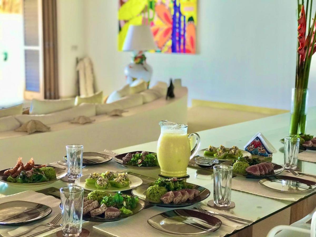 Villa Casa Mona - Beachfront Luxury - Verified Listing *